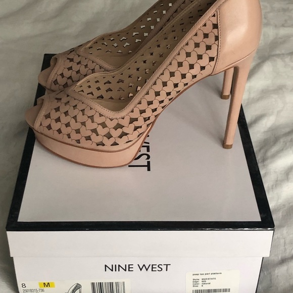 Peep toe platform stiletto shoes heart cut out pattern nude beige neutral basics - Picture 6 of 7